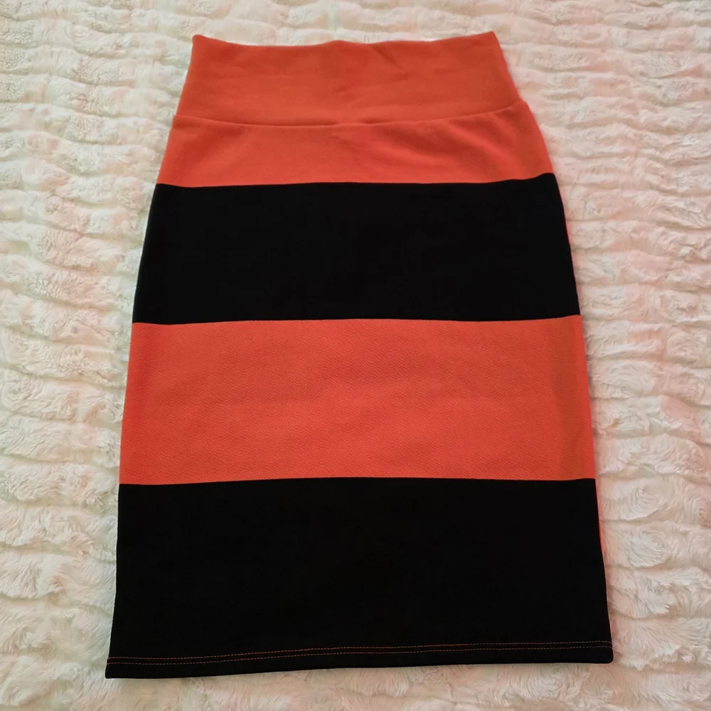 LuLaRoe Black and Orange‎ Pencil Skirt
